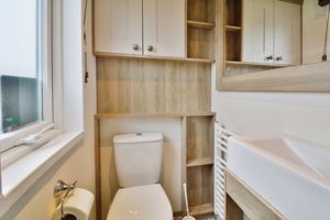 Ensuite- click for photo gallery